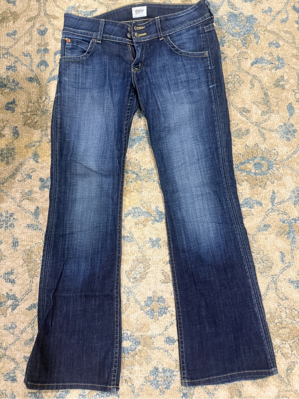 Hudson Women's low rise Bootcut Jeans sz 28